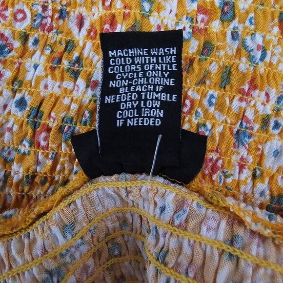 🏆Rue 21 New Floral Smocked Square Neck Y2K Yellow Crop top - Picture 5 of 5